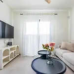 Appartement Urban Chill Private Pool By Holidays