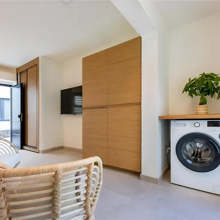 Urban Chill Private Pool By Holidays * 科拉雷侯