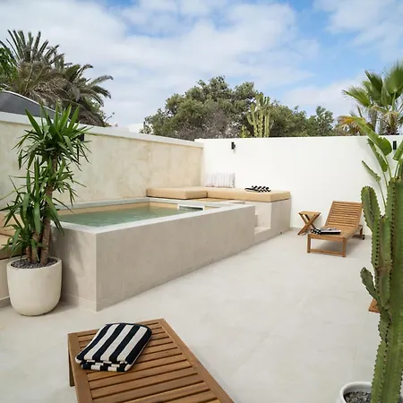 Urban Chill Private Pool By Holidays 公寓 *