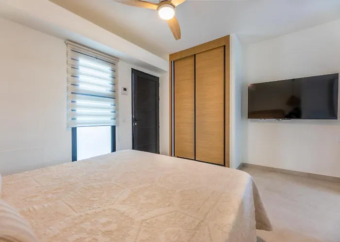 Διαμέρισμα Urban Chill Private Pool By Holidays Κοραλέχο