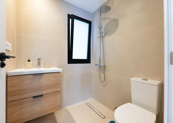 Urban Chill Private Pool By Holidays Κοραλέχο