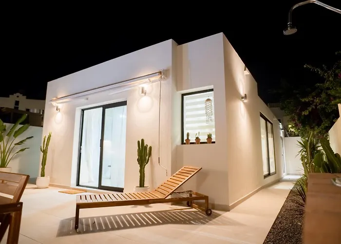 Urban Chill Private Pool By Holidays Διαμέρισμα *