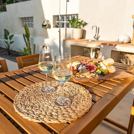 Urban Chill Private Pool By Holidays * Коральео