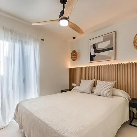 Urban Chill Private Pool By Holidays