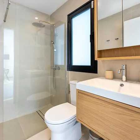 Urban Chill Private Pool By Holidays Апартаменты *