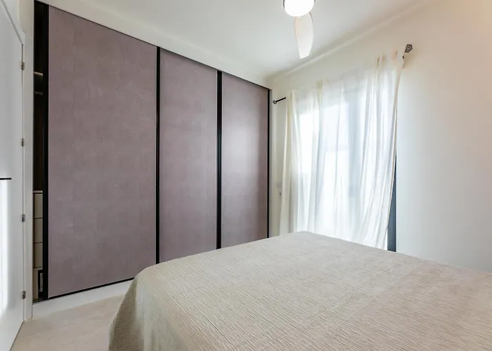 Urban Chill Private Pool By Holidays Apartament