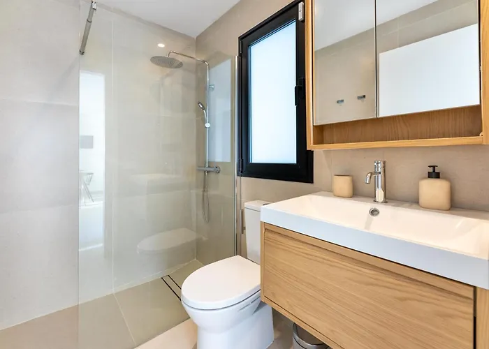 Urban Chill Private Pool By Holidays Apartment *