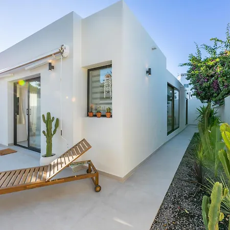 Lejlighed Urban Chill Private Pool By Holidays